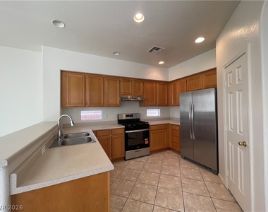 11049 Zarod Road - Photo Thumbnail 6