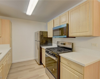 8250 N Grand Canyon Drive - Photo Thumbnail 6