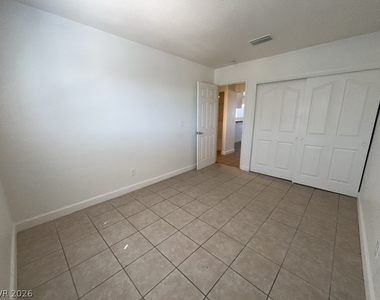 1521 Cobb Lane - Photo Thumbnail 7