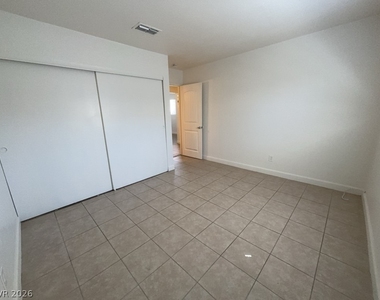 1521 Cobb Lane - Photo Thumbnail 8