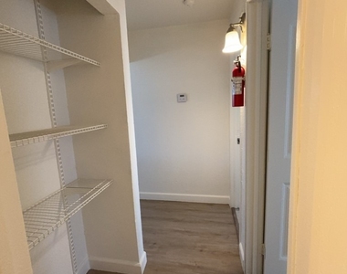 1521 Cobb Lane - Photo Thumbnail 6