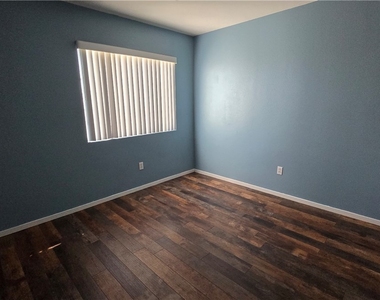 3902 W El Campo Grande Avenue - Photo Thumbnail 26