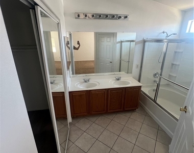 6447 Melville Grove Court - Photo Thumbnail 15