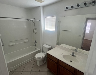 6447 Melville Grove Court - Photo Thumbnail 9
