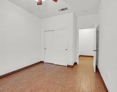 2194 Picture Rock Avenue - Photo Thumbnail 17