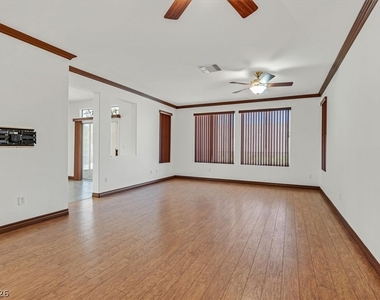 2194 Picture Rock Avenue - Photo Thumbnail 9
