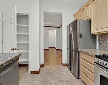 2194 Picture Rock Avenue - Photo Thumbnail 3