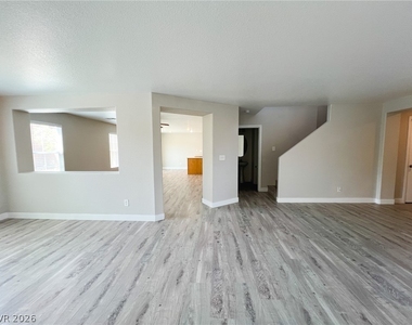 79 Kind Avenue - Photo Thumbnail 9