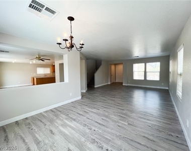 79 Kind Avenue - Photo Thumbnail 10