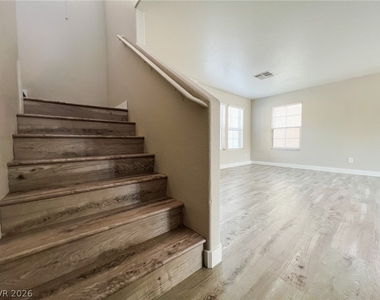 79 Kind Avenue - Photo Thumbnail 43