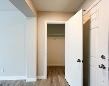 79 Kind Avenue - Photo Thumbnail 13