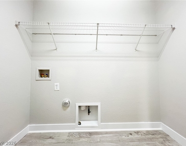 79 Kind Avenue - Photo Thumbnail 34