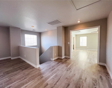 79 Kind Avenue - Photo Thumbnail 48