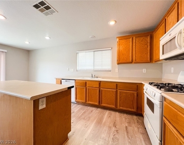 79 Kind Avenue - Photo Thumbnail 25
