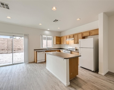 4045 Oliver Sagebrush Drive - Photo Thumbnail 8