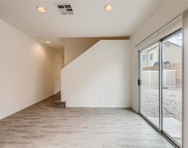 4045 Oliver Sagebrush Drive - Photo Thumbnail 7