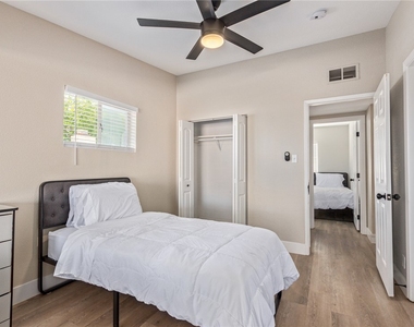 1028 Nassau Drive - Photo Thumbnail 28