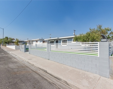 1028 Nassau Drive - Photo Thumbnail 8