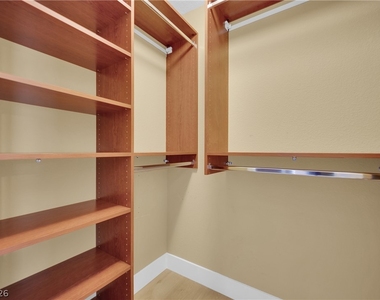 3163 Varenna Ridge Avenue - Photo Thumbnail 30