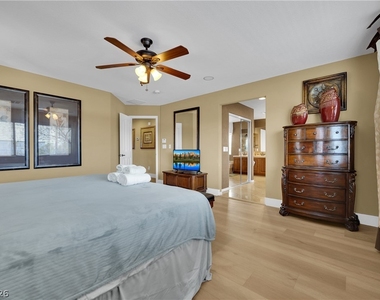 3163 Varenna Ridge Avenue - Photo Thumbnail 27