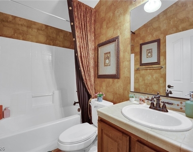 3163 Varenna Ridge Avenue - Photo Thumbnail 32