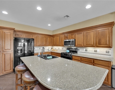 3163 Varenna Ridge Avenue - Photo Thumbnail 13