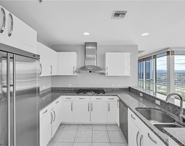 4525 Dean Martin Drive - Photo Thumbnail 9