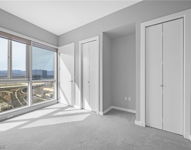 4525 Dean Martin Drive - Photo Thumbnail 16