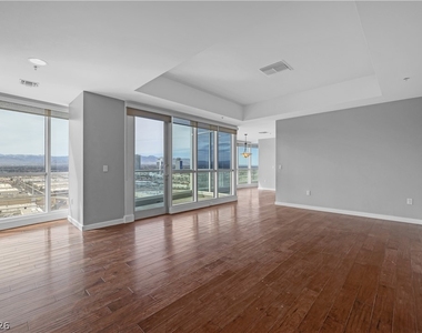 4525 Dean Martin Drive - Photo Thumbnail 23
