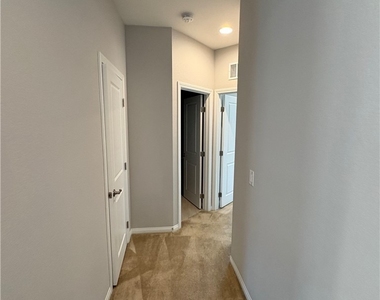 9898 Poplar Point Avenue - Photo Thumbnail 22