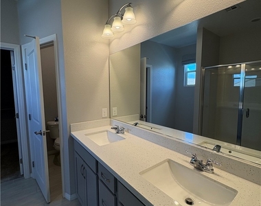 9898 Poplar Point Avenue - Photo Thumbnail 15