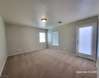 9482 Oro Bullion Street - Photo Thumbnail 10