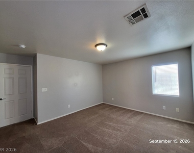 9482 Oro Bullion Street - Photo Thumbnail 12