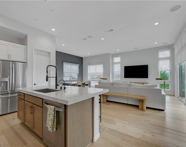 3348 Esker Ridge Avenue - Photo Thumbnail 12