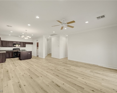 139 Bloomsbury Avenue - Photo Thumbnail 5