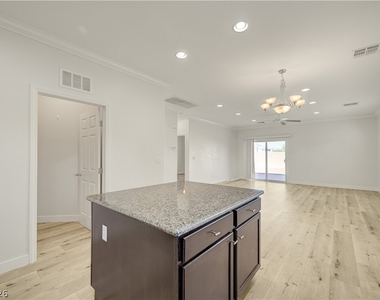 139 Bloomsbury Avenue - Photo Thumbnail 10