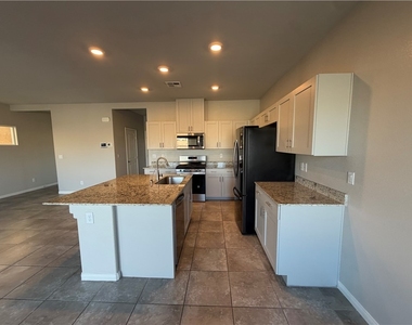 8231 Selenite Street - Photo Thumbnail 10