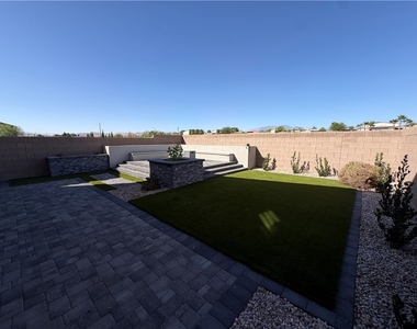 8231 Selenite Street - Photo Thumbnail 21