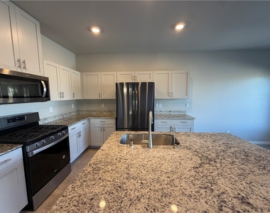 8231 Selenite Street - Photo Thumbnail 17