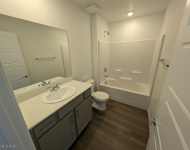 3436 Via Lucca Avenue - Photo Thumbnail 17