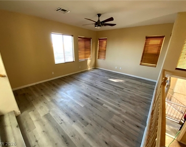 1182 Enzo Avenue - Photo Thumbnail 8