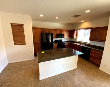 1182 Enzo Avenue - Photo Thumbnail 3