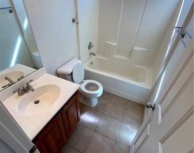 1182 Enzo Avenue - Photo Thumbnail 17