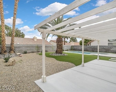 214 Pocahontas Court - Photo Thumbnail 20