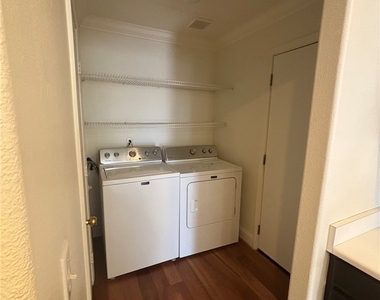 3918 Starfield Lane - Photo Thumbnail 10