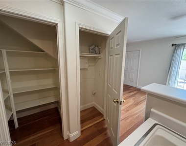 3918 Starfield Lane - Photo Thumbnail 6