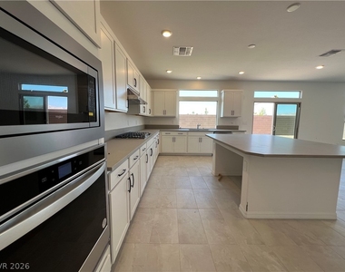 7129 Bold Rock Avenue - Photo Thumbnail 2