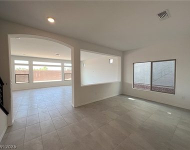 7129 Bold Rock Avenue - Photo Thumbnail 7