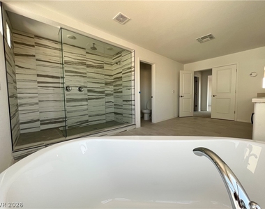 7129 Bold Rock Avenue - Photo Thumbnail 17