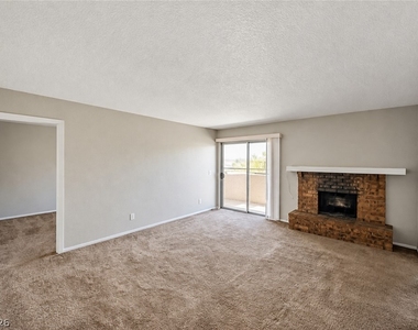 2961 Country Manor Lane - Photo Thumbnail 5